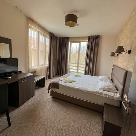 Family Hotel 3*