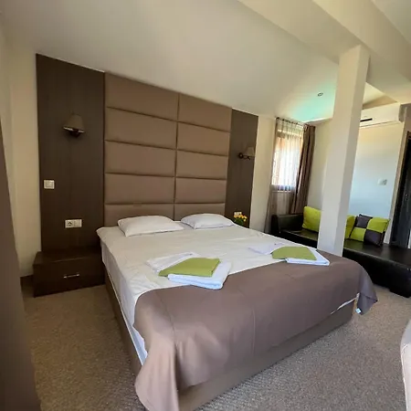 Family Hotel 3*